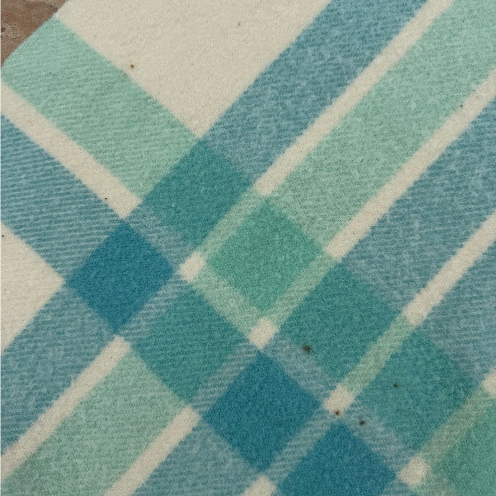 Vintage Royal Rose Wool Blanket Made in Great Britain Plaid Throw Fringe - Picture 4 of 9